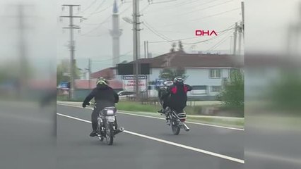 ÖN TEKERLEĞİ KALDIRARAK İLERLEYEN MOTOSİKLET SÜRÜCÜLERİNE CEZA