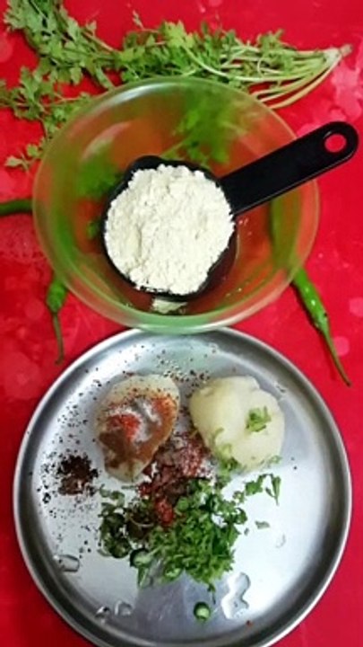 झटपट चटपटे आलू के पकोड़े #Shorts #Aloo ka Pakora Recipe #Ramdan special #iftar Aloo Pakoda by Safina kitchen