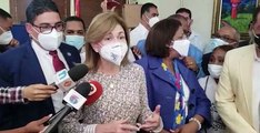 Periodistas ya comenzaron a recibir su primera dosis de la vacuna contra el Covid