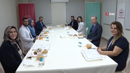 Cumhurbaşkanı Erdoğan, sağlık çalışanlarıyla iftar yaptı