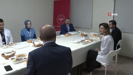 Son dakika politika: Cumhurbaşkanı Erdoğan, sağlık çalışanlarıyla iftar yaptı
