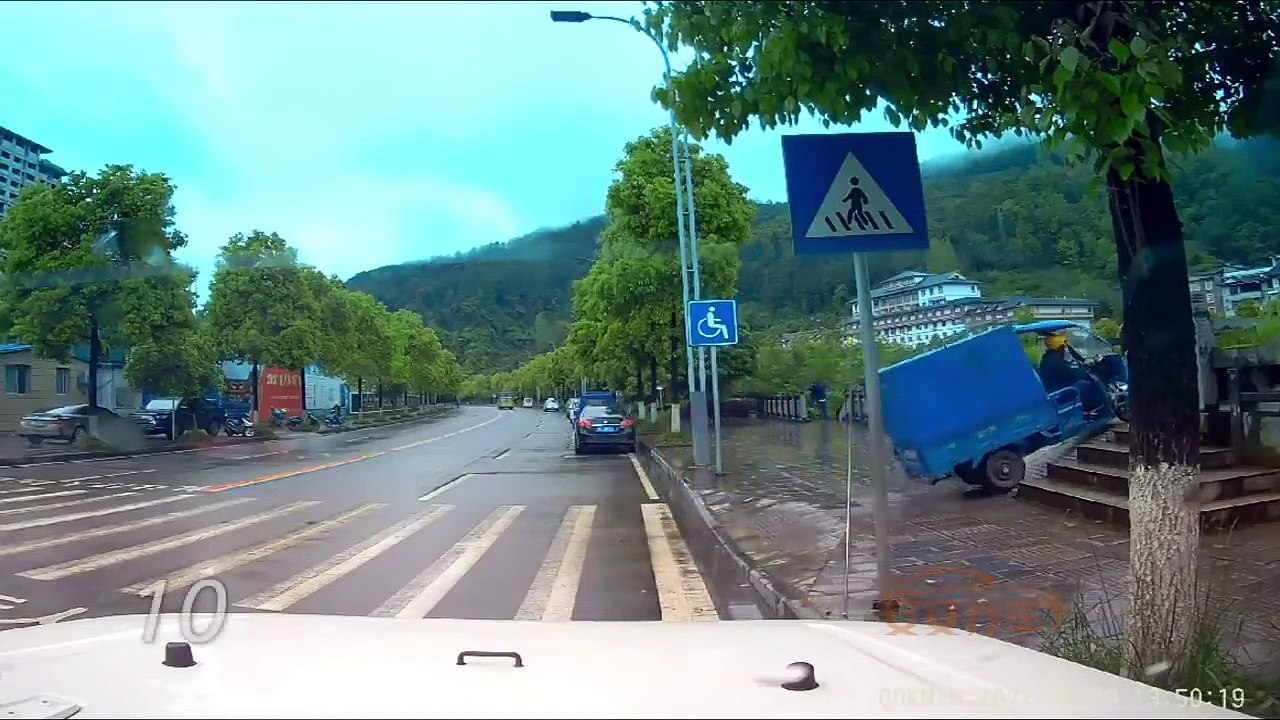 Idiot Car Drivers | Ultimate Fails And Crazy Crashes Video | Motorvision