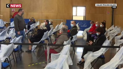 Covid : La vaccination AstraZeneca à Calais bat son plein