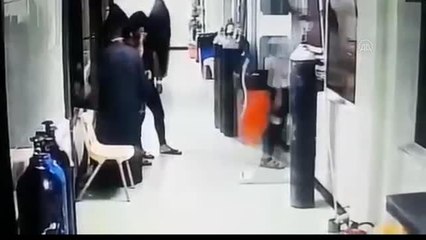 Kovid-19 hastalarının tedavi gördüğü hastanedeki yangın (4)