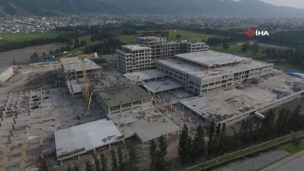 Osmaniye'ye şehir hastanesi gibi devlet hastanesi: "Kaba inşaatının yüzde 97'si tamamlandı"