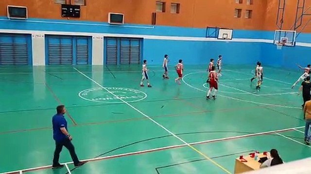 MOMENTOS PARTIDO CB CHIPIONA- ARCOS. CANASTA DE JOSE SANJOSÉ CERPA