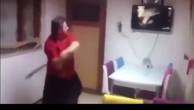 Diriliş Ertuğrul'u izlerken kendinden geçti