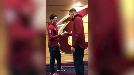 Cedi Osman, takım arkadaşı Zizic'le bir türlü tokalaşamadı