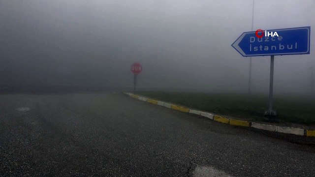 Bolu Dağı’nda sis görüş mesafesini 5 metreye düşürdü