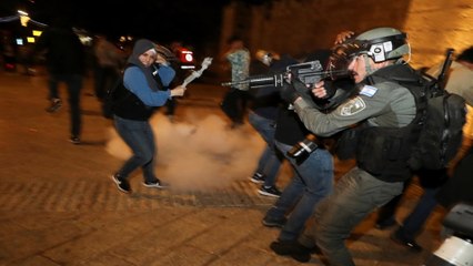 Clashes in Jerusalem over Ramadan gatherings