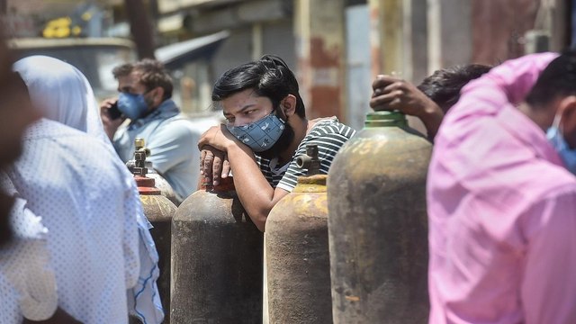 Halla Bol: Why politics being played over the oxygen?