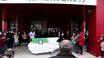 Yalnız yaşadığı evde ölü bulunan hastane çalışanı için tören düzenlendi
