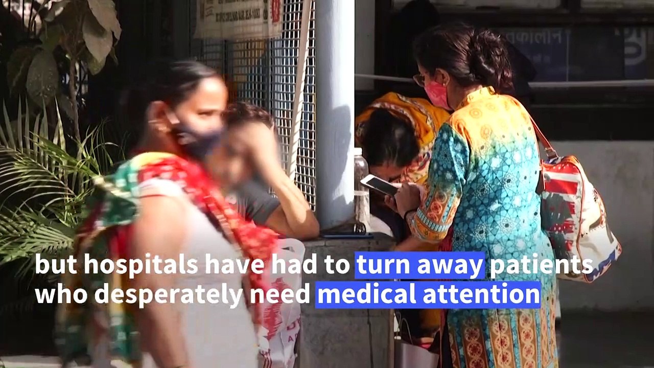 Death and despair at the doors of stricken Delhi hospital