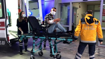 Liman girişinde bıçaklı kavga: 1 yaralı