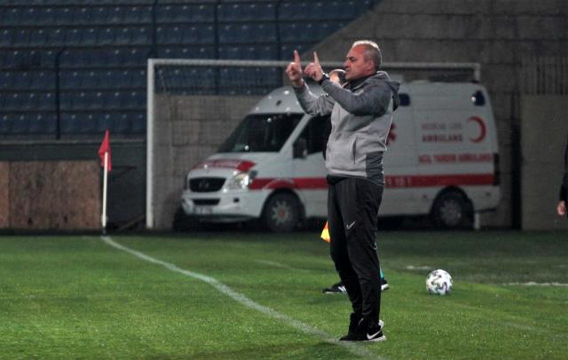 Son dakika haber! Erkan Sözeri: "Antrenörlük hayatımda hiç yaşamadığımız kadar bireysel hatalarla maç kaybediyoruz"