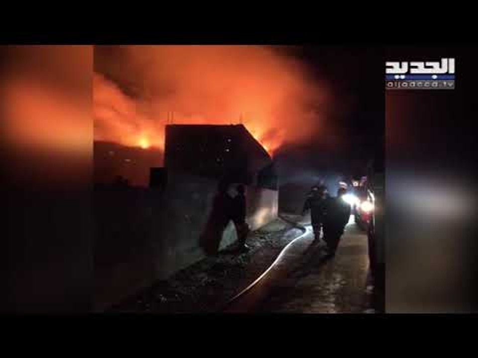 حريق كبير في معمل بلاستيك بين البازورية وعين بعال في الجنوب