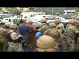 الجيش اللبناني يفتح أوتوستراد نهر الكلب بالقوة