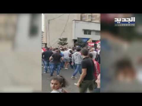 شرطة البلدية في النبطية تقمع المتظاهرين وتعتدي على فريق الجديد