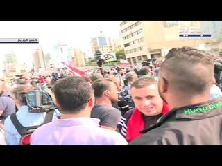 إشكال كبير عند جسر الرينغ بين المتظاهرين وشبان يرفضون قطع الطريق