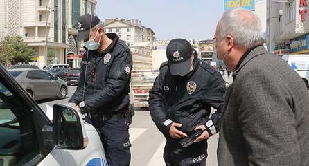 Karantinada olduğunu bankada öğrendi