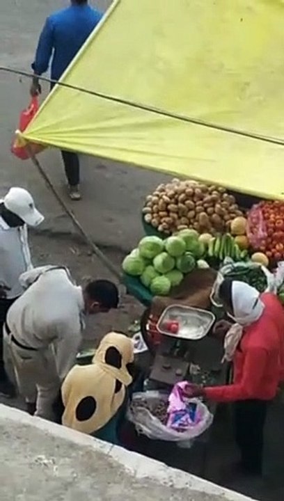आपदा में अवसर ढूंढ पुलिसकर्मी ने ऐसे निभाई अपनी जिम्मेदारी