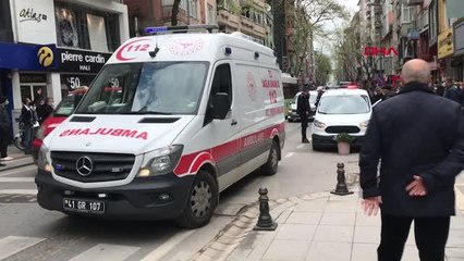 LİSE ÖĞRENCİLERİNİN KAVGASINDA KAN DÖKÜLDÜ: 1 YARALI