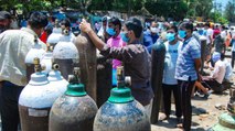 Oxygen Crisis: Long queues outside refilling center in Delhi