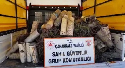 SAHİL GÜVENLİK, ÇANAKKALE BOĞAZI'NDAKİ AHTAPOT TUZAKLARINI TEMİZLEDİ