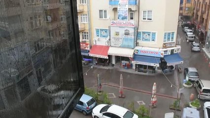 15 dakikalık "kırkikindi yağmuru" hayatı olumsuz etkiledi