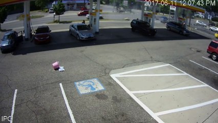 Warning: Graphic Content - Kalamazoo Shell Video Records Fatal Accident