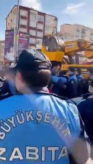 Ümraniye'de Halk Ekmek büfesi tartışmasında zabıtalar birbirine girdi
