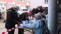 Muslims in Berlin take Covid tests before Friday prayers