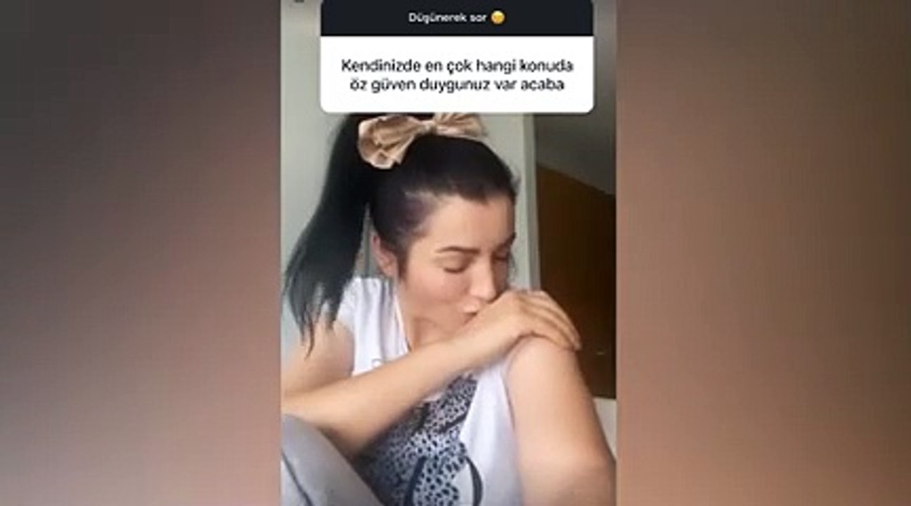 Aleyna Tilki'nin Annesi Kendisini Öptü! Sebebi İse Dikkat Çekti…