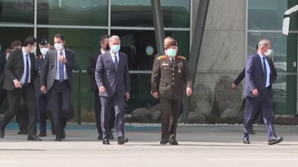 Milli Savunma Bakanı Akar Libya'da