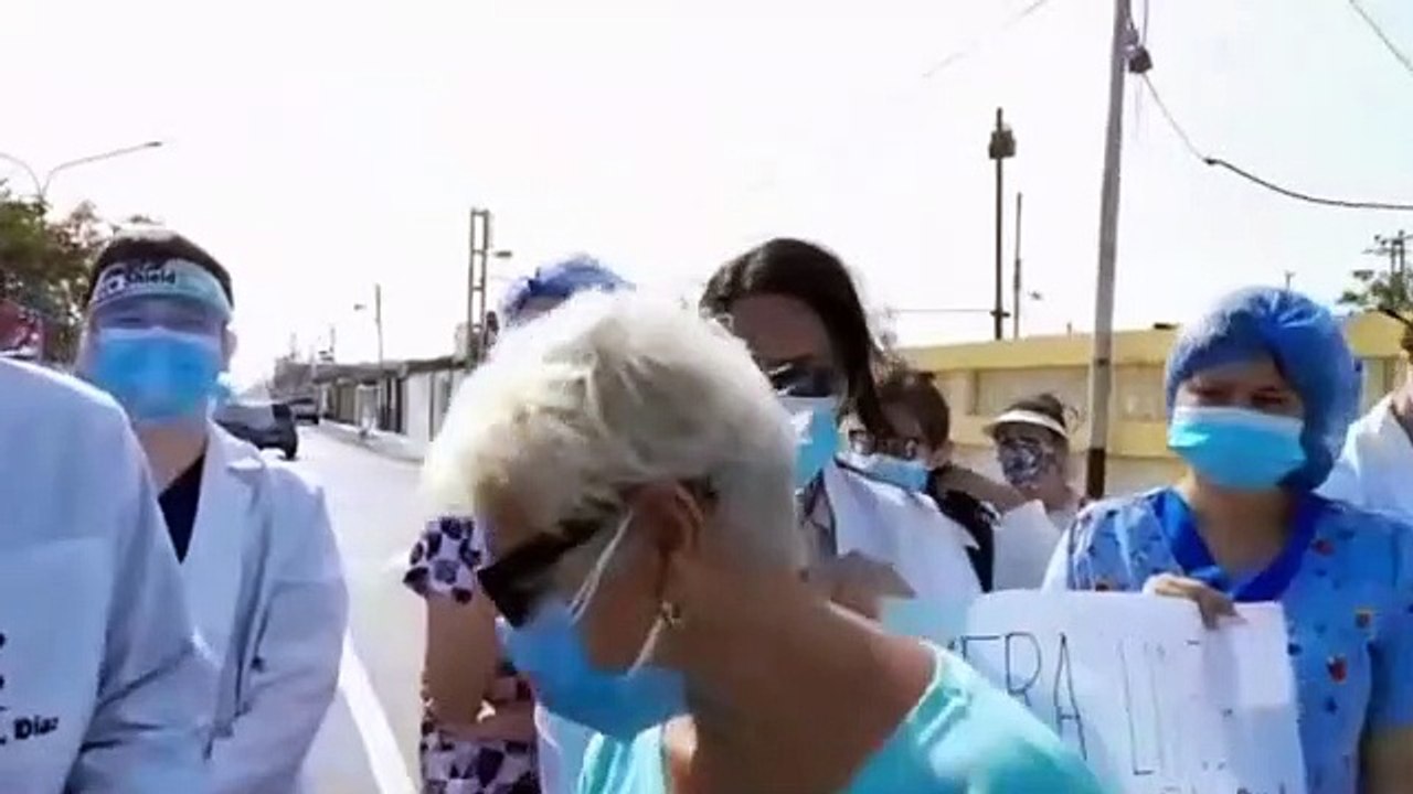Personal de salud protestó para exigir la vacunación contra el coronavirus