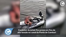 Condutor de jetski fica preso em fios de alta tensão no canal da Ponte de Camburi