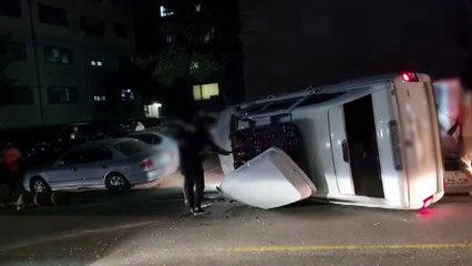 주택가 차량 전도...폐기물 처리 업체 불 / YTN