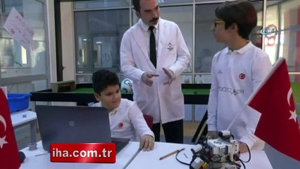 11 yaşındaki çocuklar top oynayan robot yaptı