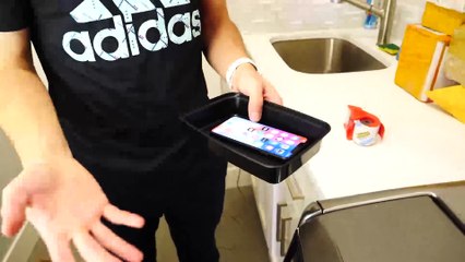 iPhone X'i çamaşır makinesinde yıkadı