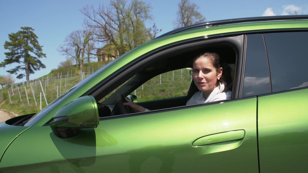 Julia Görges - Mit dem Taycan Cross Turismo in den Frühling