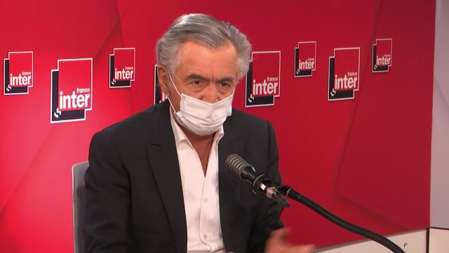La grandeur de la démocratie, c'est que les lois, on peut les réécrire, les juges ne sont pas des vaches sacrées (Bernard-Henri Lévy)