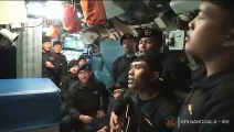شاهد: فيديو مؤثر لطاقم الغواصة الإندونيسية الغارقة وهم يغنون أغنية وداع