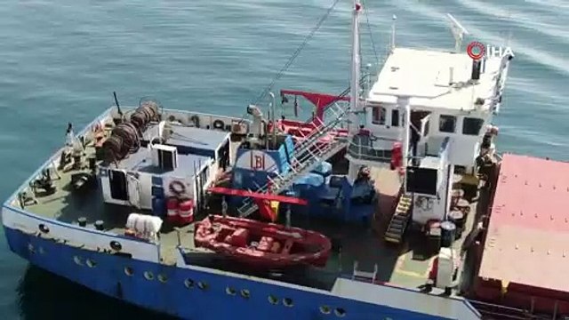 İstanbul Boğazı'nda arızalanan demir-çelik yüklü gemi Ahırkapı'ya çekildi