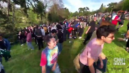 Fransa'da kısıtlamalara protesto