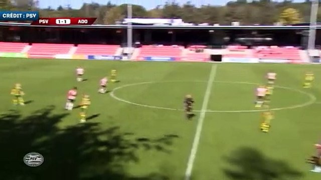 Noni Madueke, le jeune espoir anglais du PSV