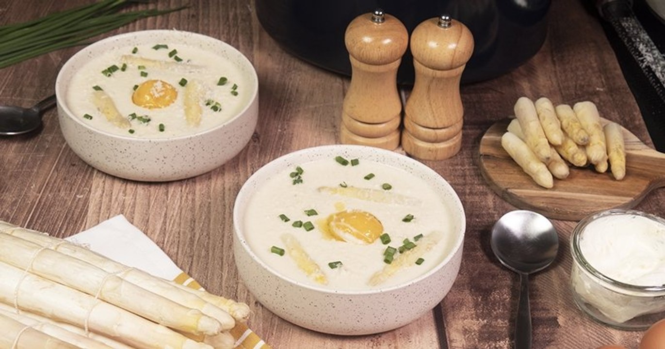 Craquez pour cette crème d'Asperges des Sables des Landes IGP au parmesan et son jaune d'œuf confit