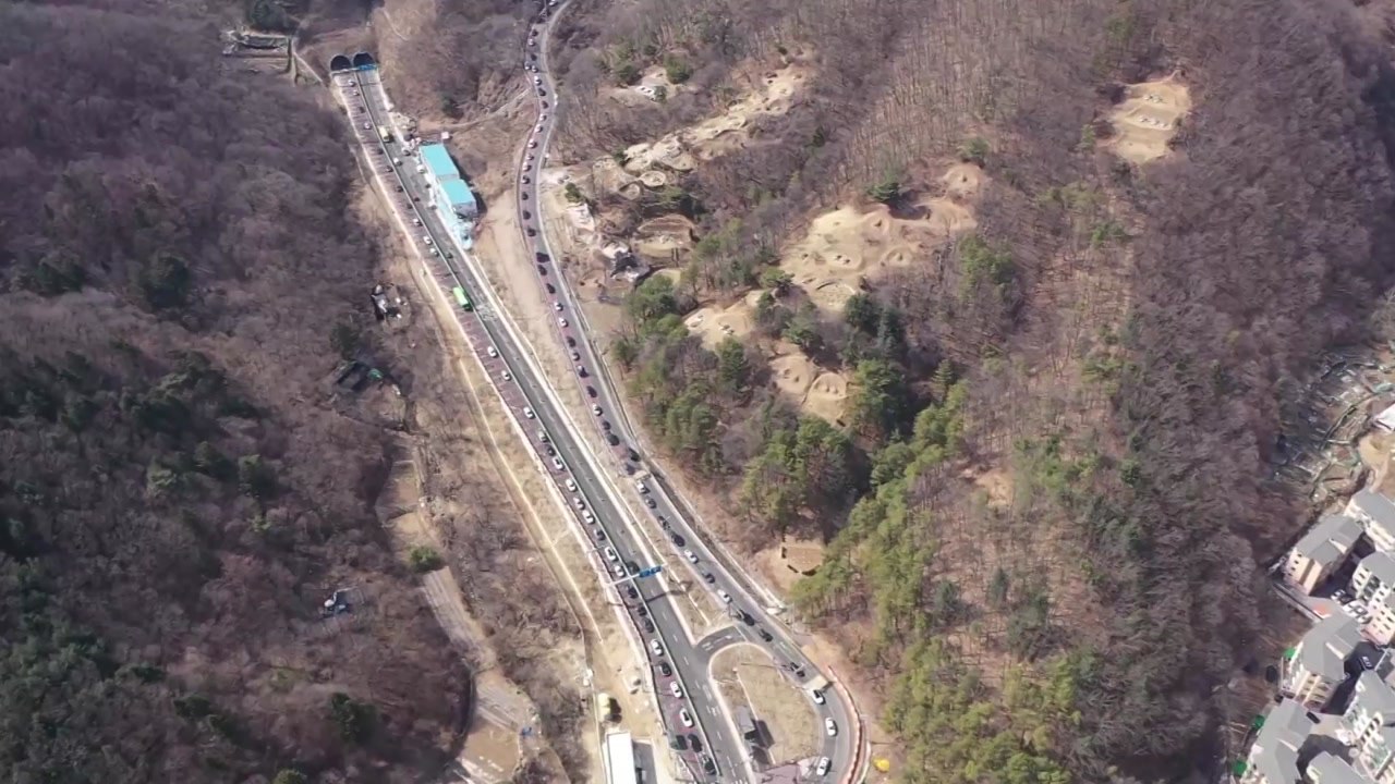 [경기] 경기 성남∼광주간 이배재터널 개통...확장공사 완료 / YTN