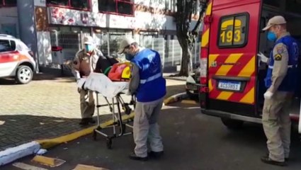 Estudante é socorrida após sofrer queda dentro da Unipar