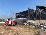 Osmaniye'de geri dönüşüm fabrikasındaki yangın 20 saatte söndürüldü