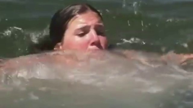 Un chien aveugle sauve une chrétienne de la noyade. Incroyable histoire!